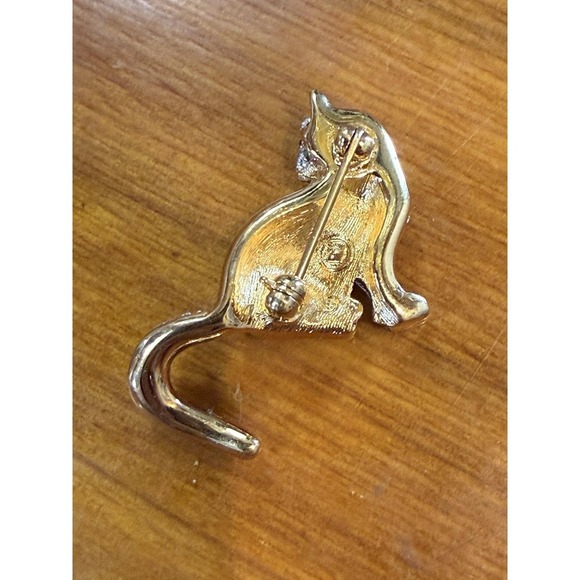 SWAROVSKI Crystal Rhinestone Cat Pin Brooch Clear Pave Green Eyes Swan Logo Vtg - Picture 2 of 3